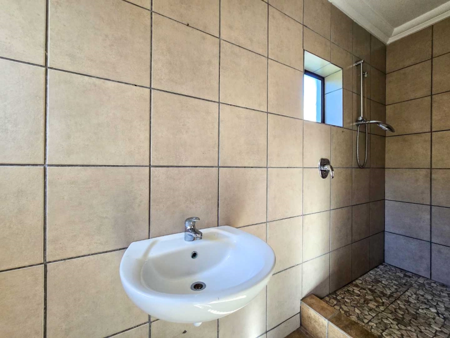 4 Bedroom Property for Sale in Stilbaai Wes Western Cape